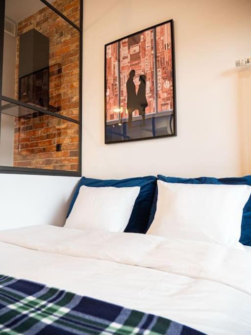 ורשה Chic Apartment In Historic Koneser Area מראה חיצוני תמונה