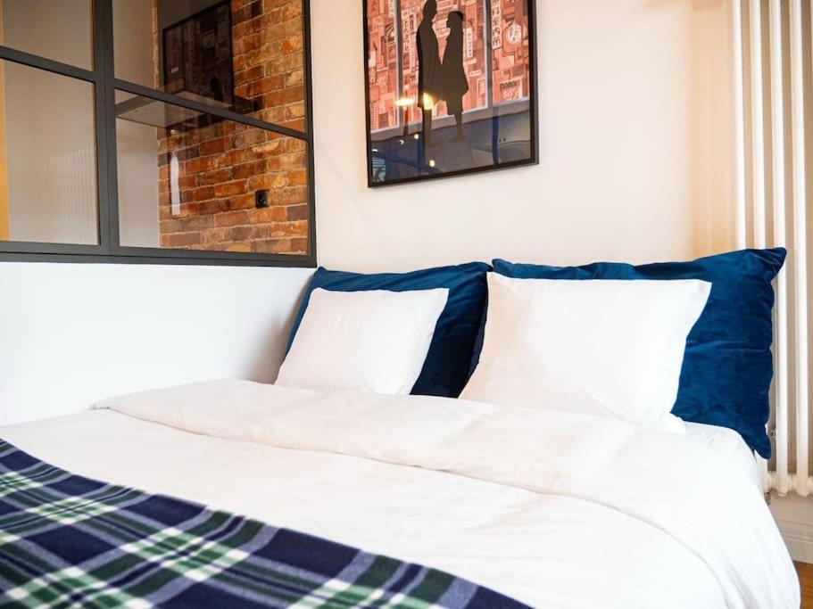 ורשה Chic Apartment In Historic Koneser Area מראה חיצוני תמונה