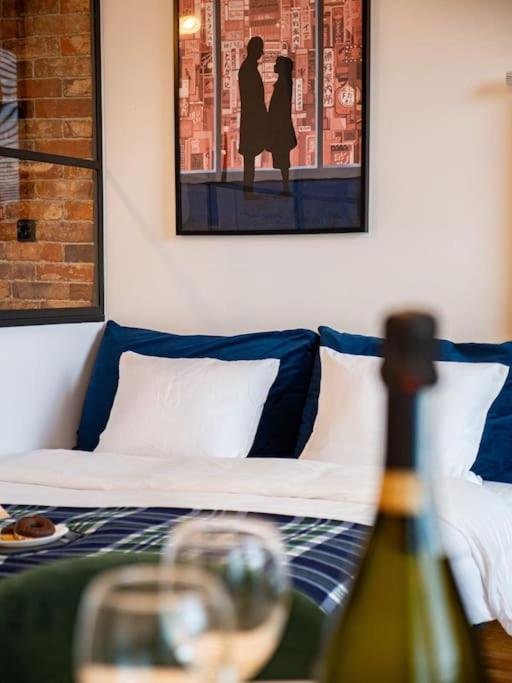 ורשה Chic Apartment In Historic Koneser Area מראה חיצוני תמונה