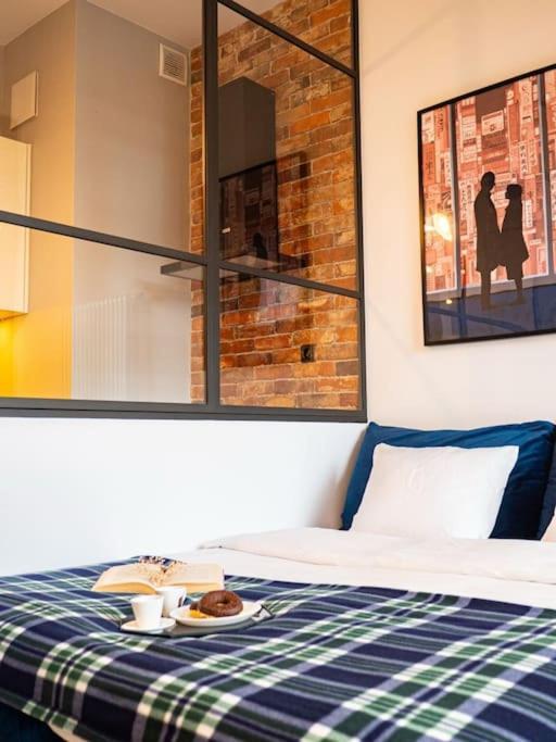 ורשה Chic Apartment In Historic Koneser Area מראה חיצוני תמונה
